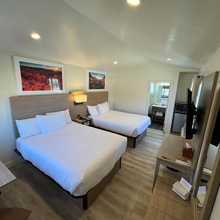 Mountain Ridge Cabins & Lodging Between Bryce And Zion National Park แฮทช์ ภายนอก รูปภาพ