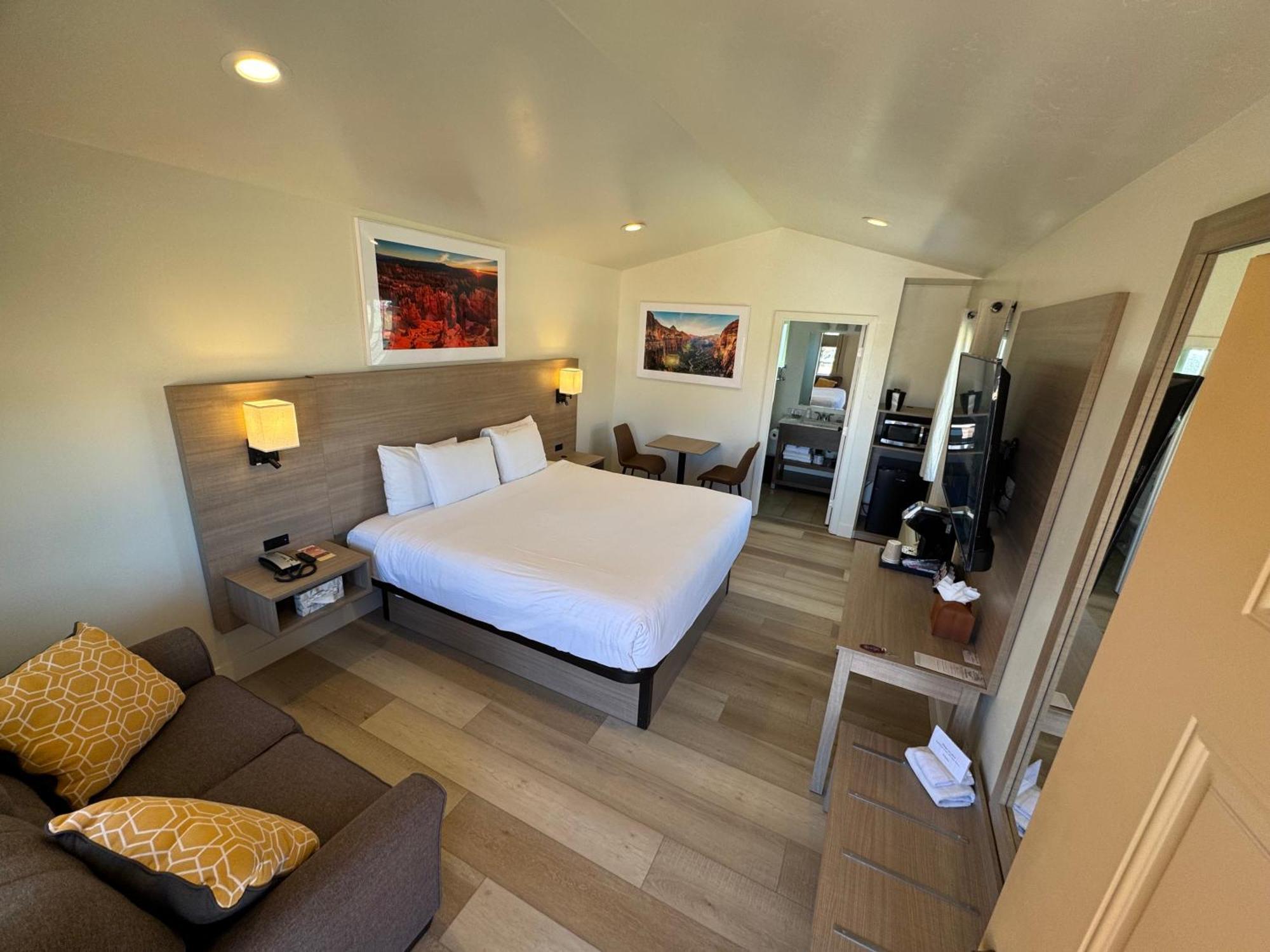 Mountain Ridge Cabins & Lodging Between Bryce And Zion National Park แฮทช์ ภายนอก รูปภาพ